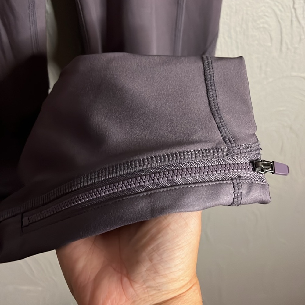 479. Fabletics Bra Top And Legging Set In ~ Size … - image 6